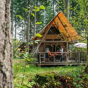 Vakantiepark Village Huttopia ***